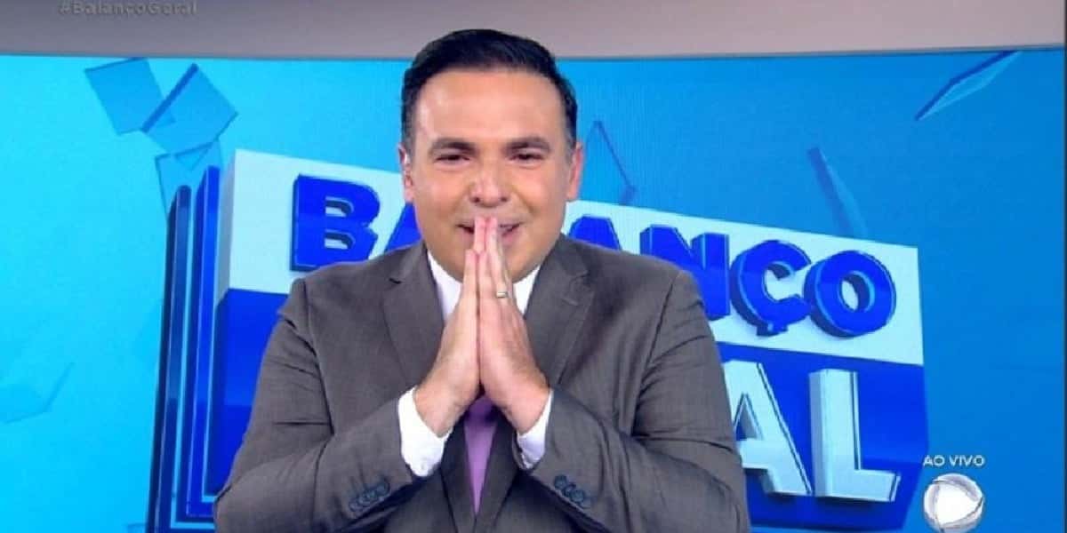 Reinaldo Gottino se emociona ao vivo (Foto: Reprodução/ Internet)
