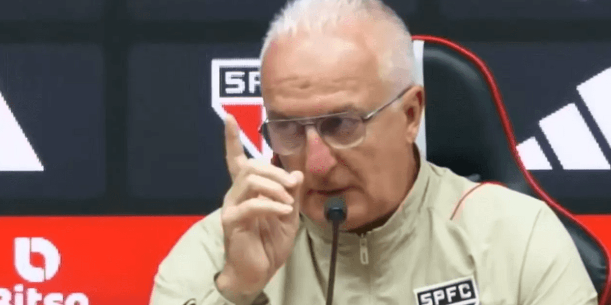 Dorival em coletiva do São Paulo (Foto: Internet)