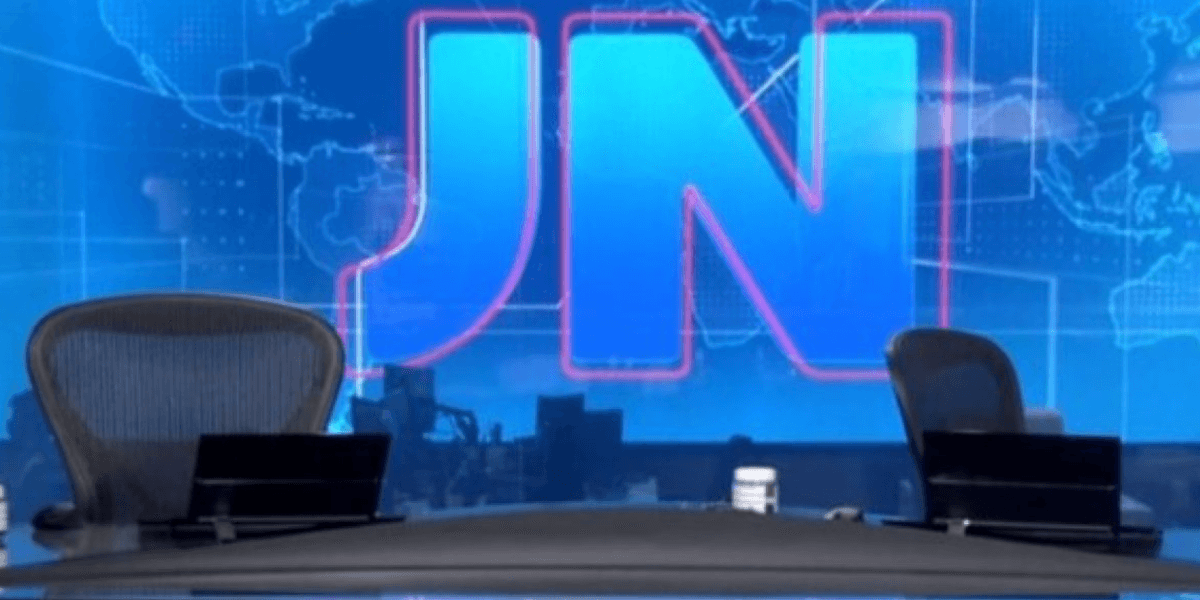 Âncora deixou bancada do Jornal Nacional em atitude corajosa (Foto: Globo)