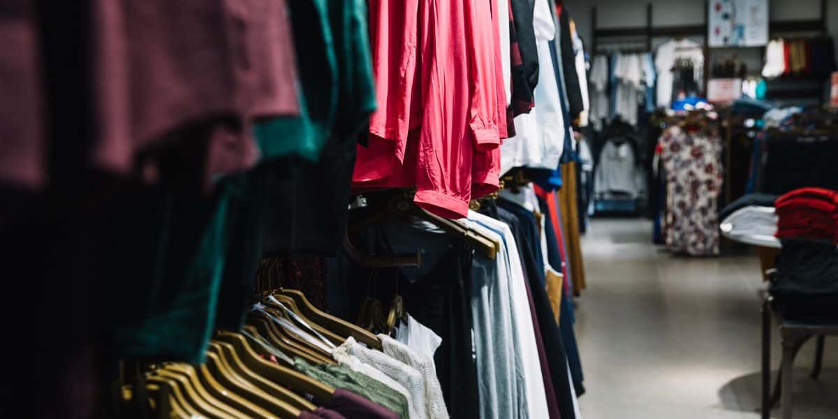 Loja de roupas. Foto: Reprodução/Freepik