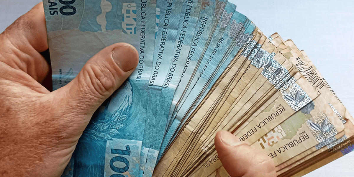 Mais de 7,3 bilhões: Banco Central faz comunicado sobre dinheiro ESQUECIDO em contas e você pode sacar HOJE (Reprodução/Internet)