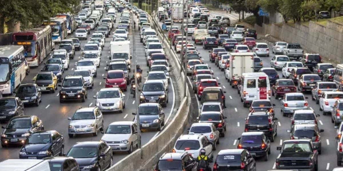 Não faça isso nunca mais no transito a partir de agora - Foto Internet