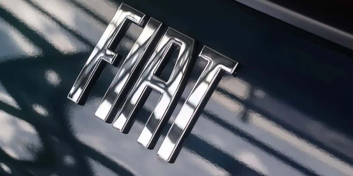 despedida cruel de carro popular da Fiat - Foto: Internet