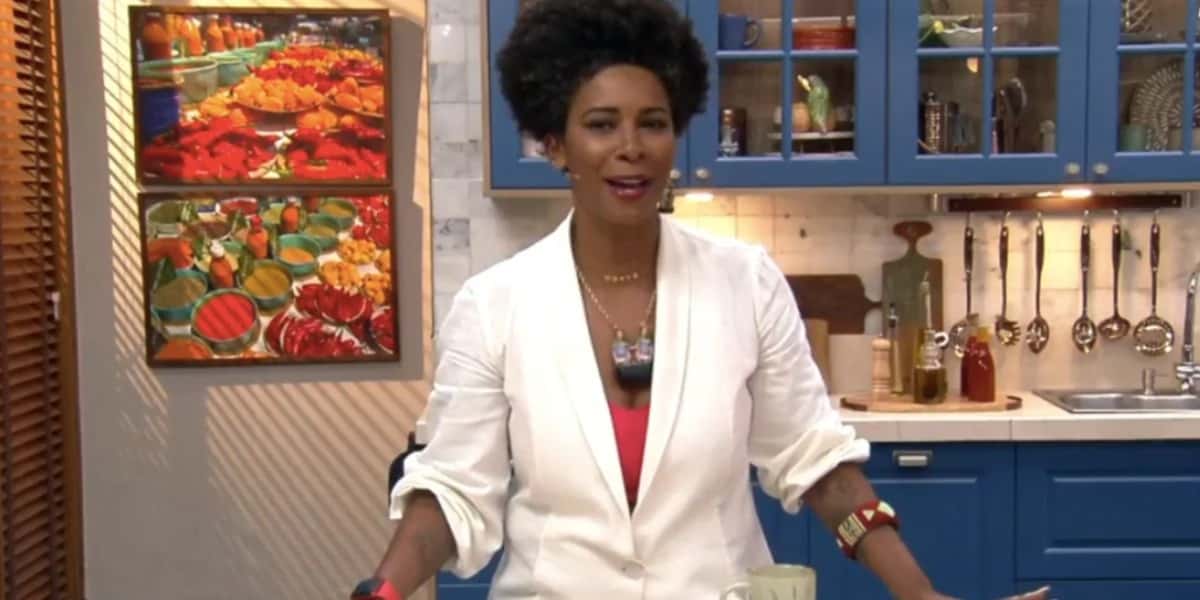 Rita Batista é uma das apresentadoras do É de Casa (Foto: Reprodução/ Internet)