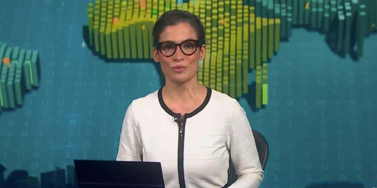 Renata Vasconcellos no Jornal Nacional (Foto: Reprodução / Globo)