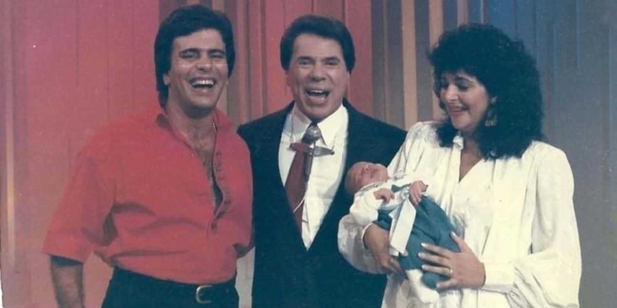 Wagner Montes, Silvio Santos, Sônia Lima e Diego Montez ainda bebê (Foto: Divulgação / SBT)