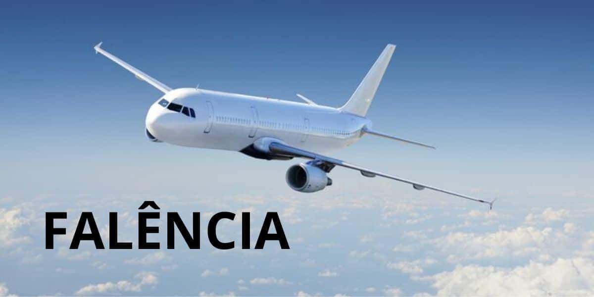 FALÊNCIA / Avião no céu - Montagem: TVFOCO