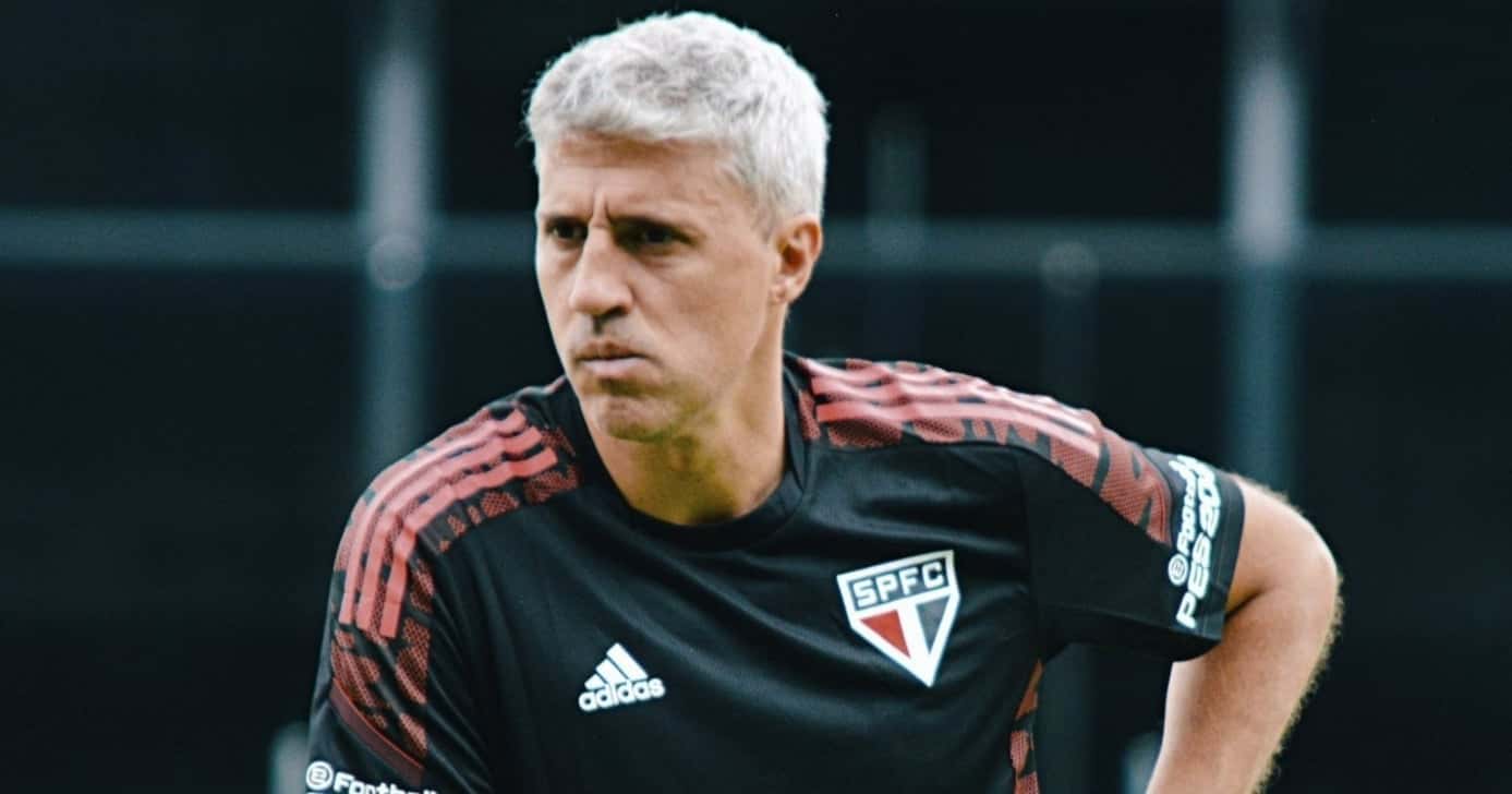 Crespo treinou o Tricolor em 2021 (Foto: Fellipe Lucena/saopaulofc)