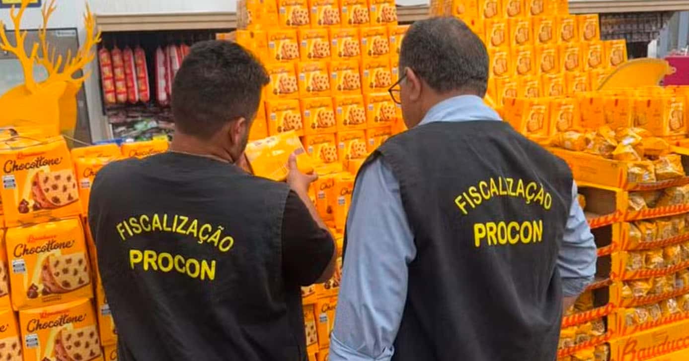 Supermercado de Teresina é autuado pelo Procon por vender panetone com baratas (Foto: Reprodução)