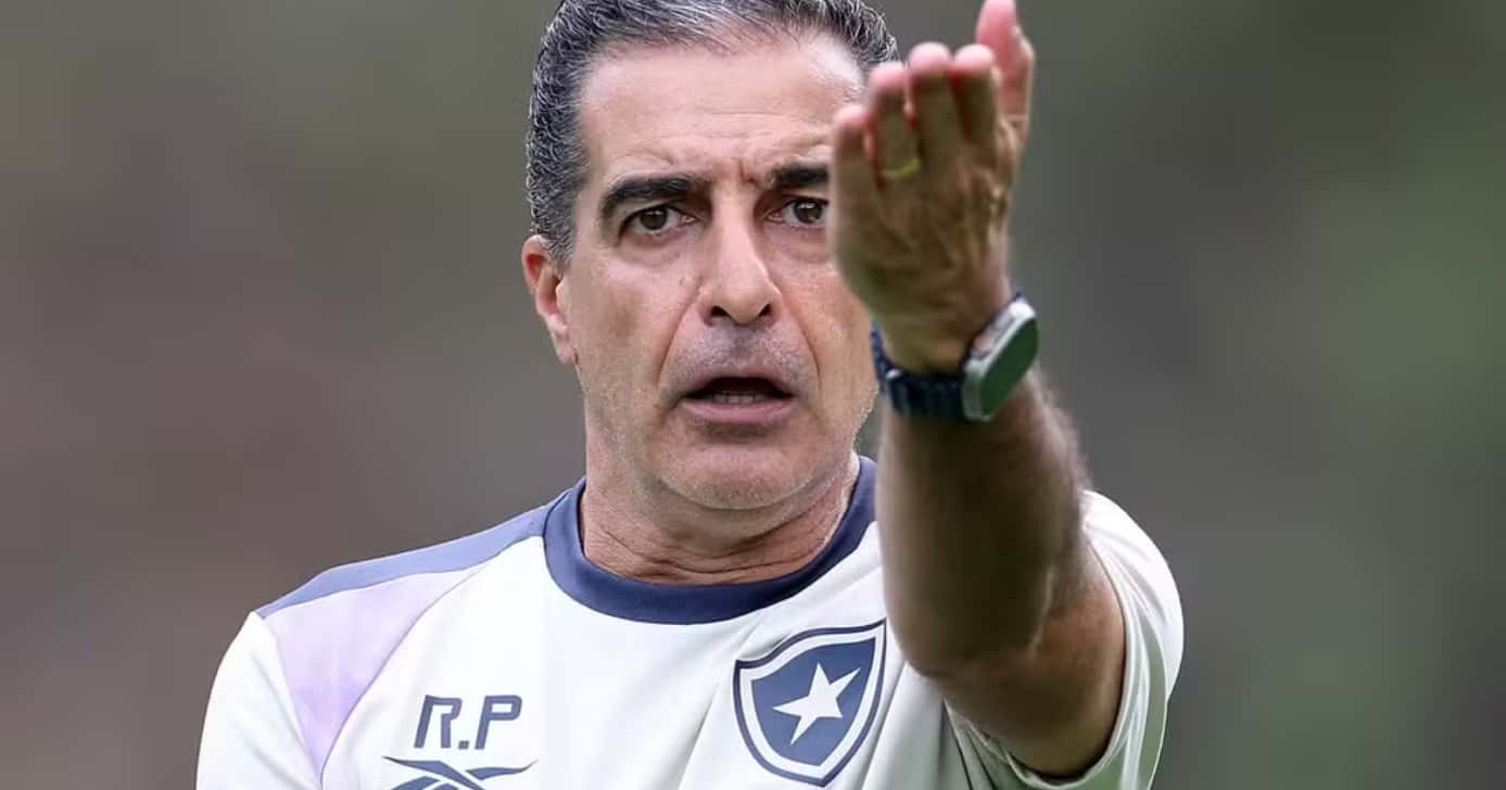 Renato Paiva, ex-técnico do Botafogo (Foto: Vitor Silva)