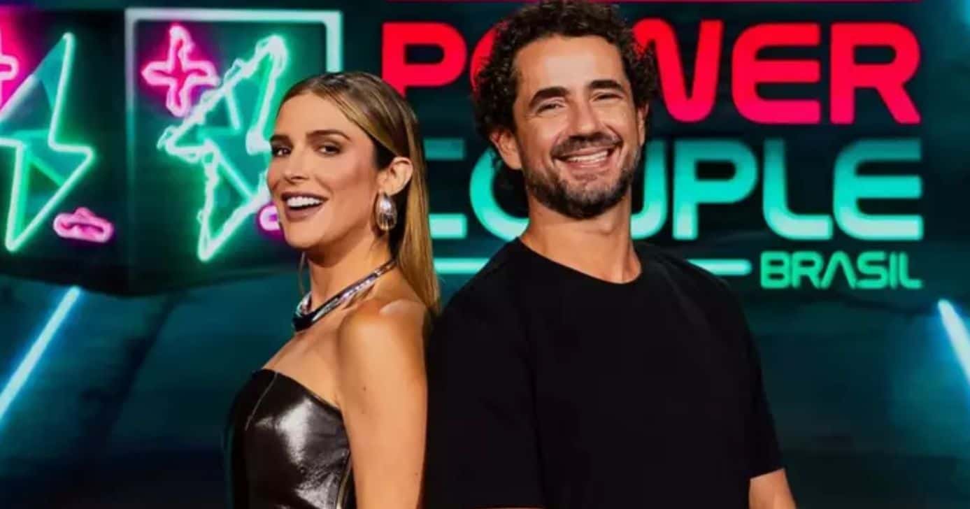 Rafa Brites e Felipe Andreoli no comando do Power Couple (Foto: Reprodução / Instagram)