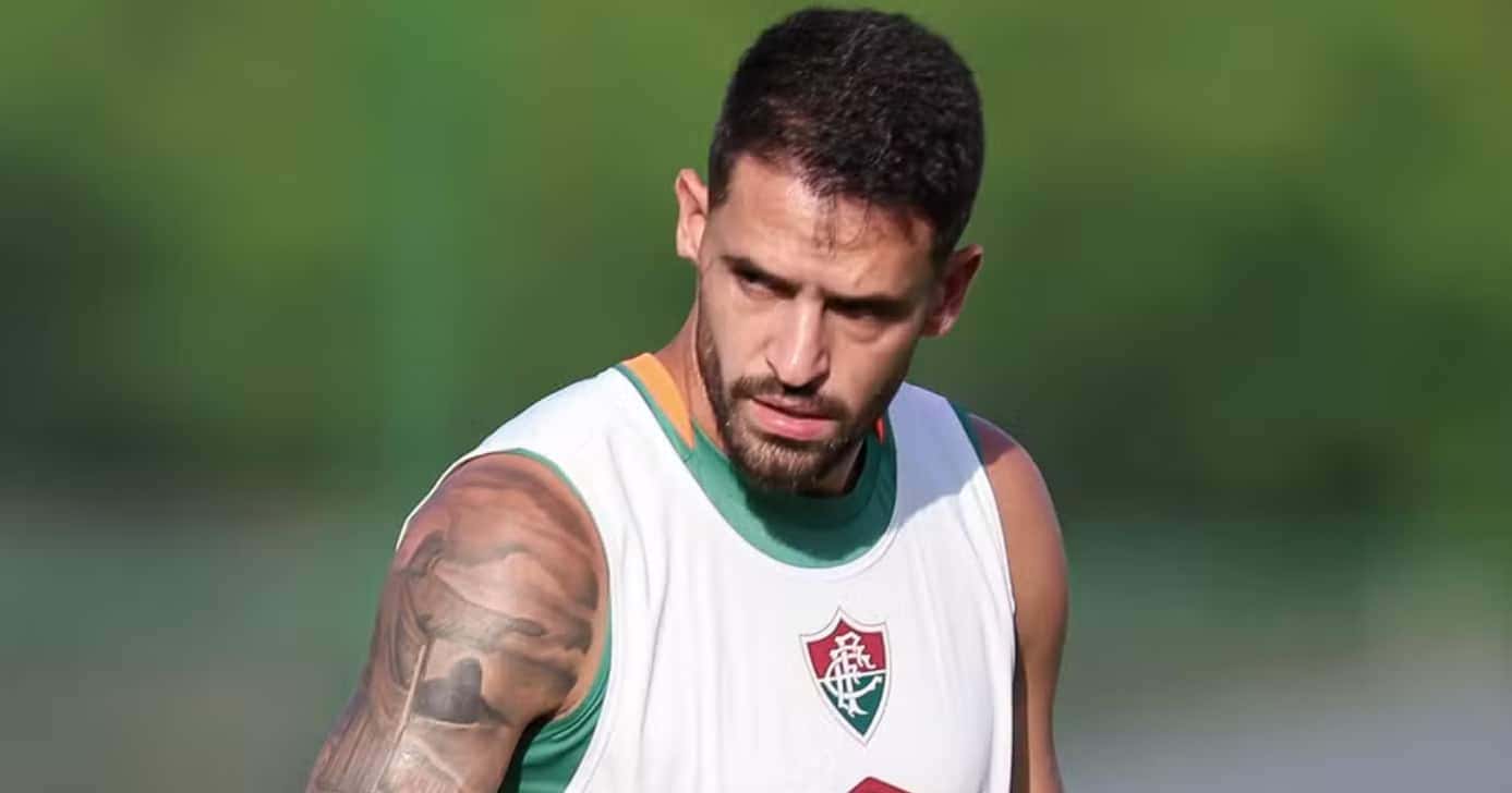 Renato Augusto em treino antes de rescindir com o Fluminense — Foto: Marcelo Gonçalves/FFC