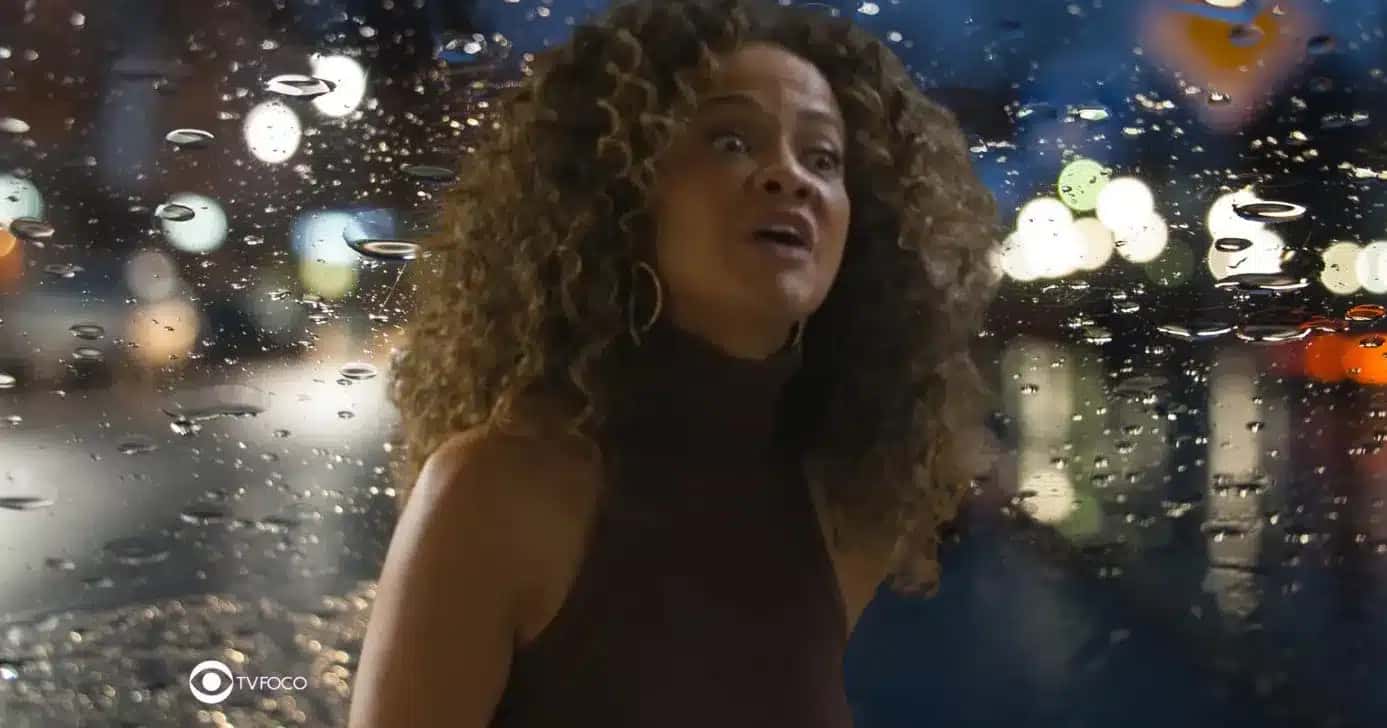 Tânia em Dona de Mim (Foto: Reprodução / Globo / Montagem TV Foco)