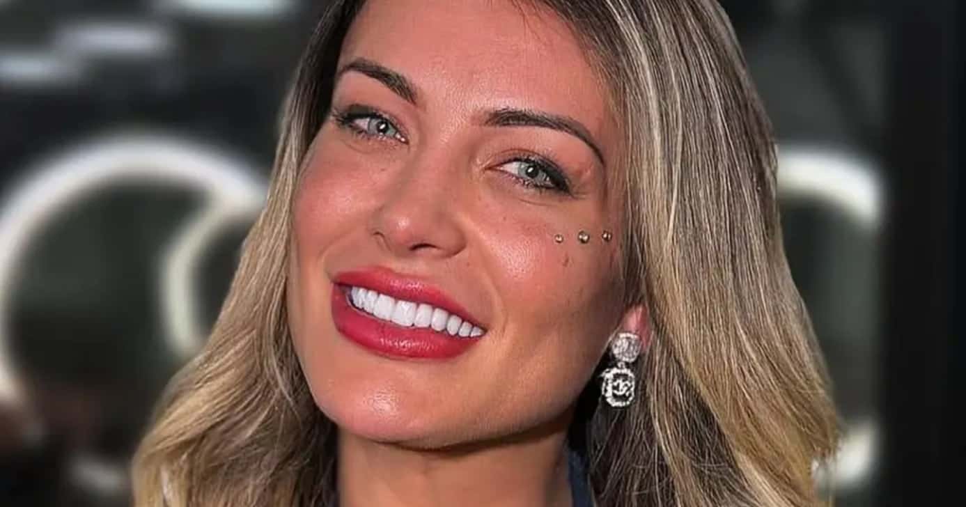 Andressa Urach expõe ‘cool dos machos’ na hora H - Foto: Montagem