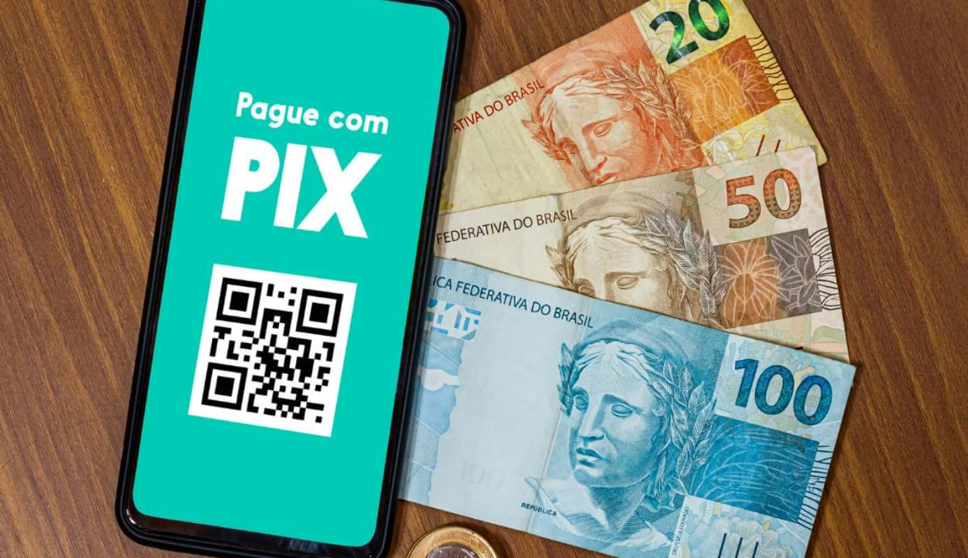 Lei trabalhista em vigor traz pagamento de quase R$ 2 mil a milhares de brasileiros em 2025 (Foto: Reprodução/Canva)