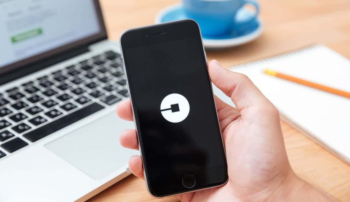 Uber (Foto: Canva)