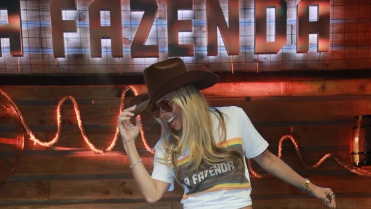 Adriane Galisteu em A Fazenda (Antonio Chahestian/RECORD e Edu Moraes/RECORD)