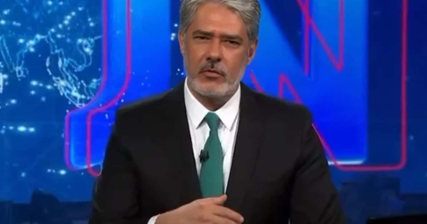 Bonner abre JN como nunca e confirma notícia - Foto: Montagem