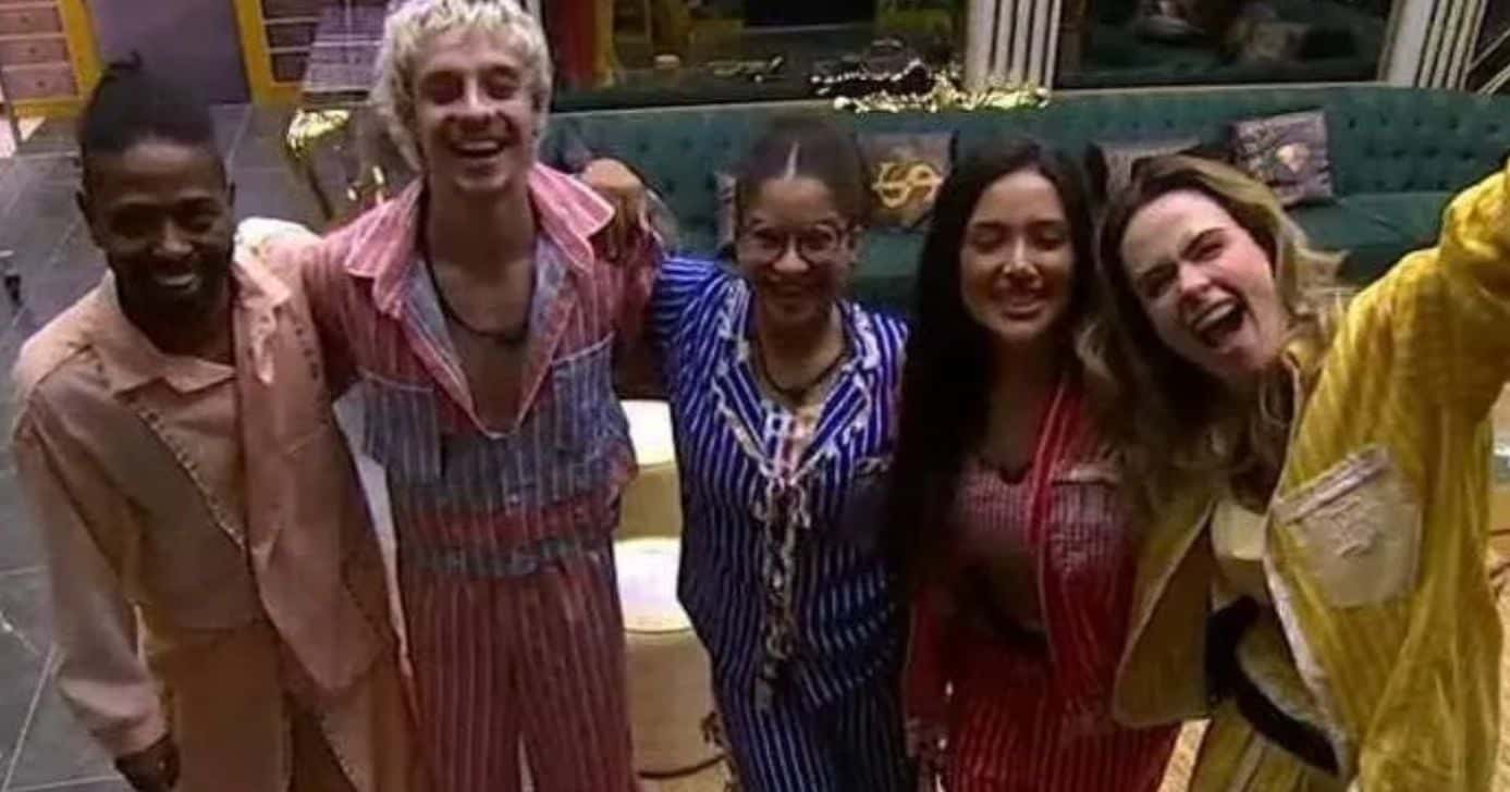 Boneco, Juliano Floss, Milena, Jordana e Ana Paula Renault no BBB26 (Foto: Reprodução / Globo)