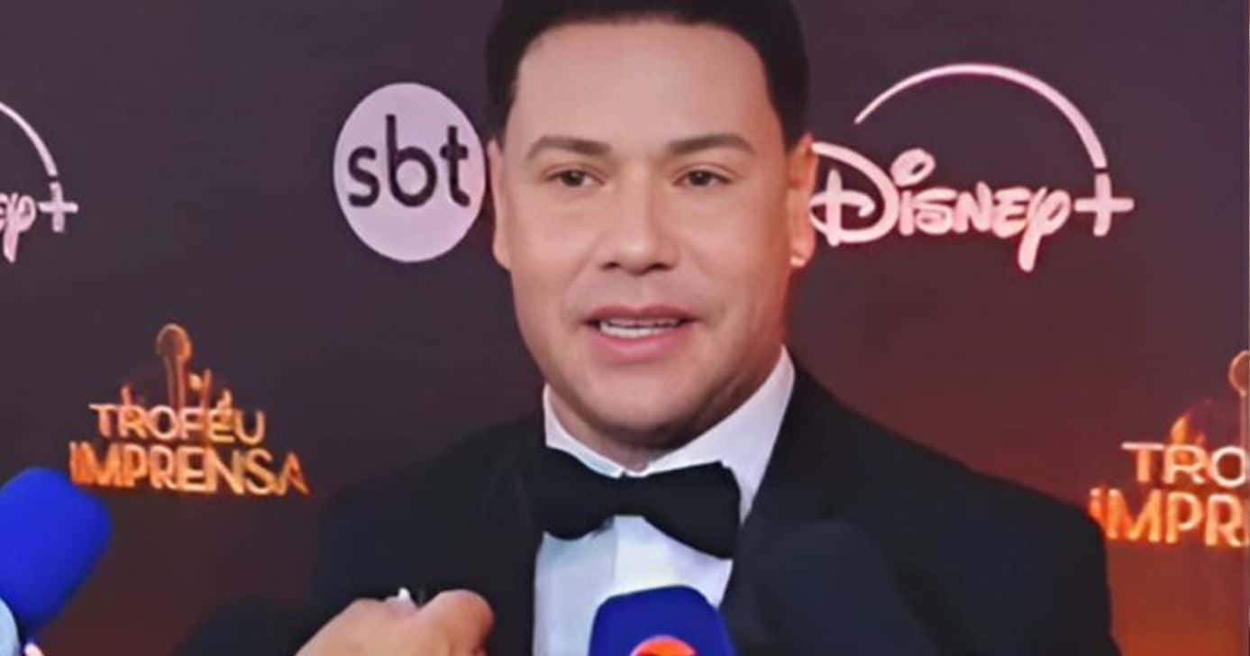Tiago Barnabé no Troféu Imprensa (Foto: Reprodução / SBT / Youtube)
