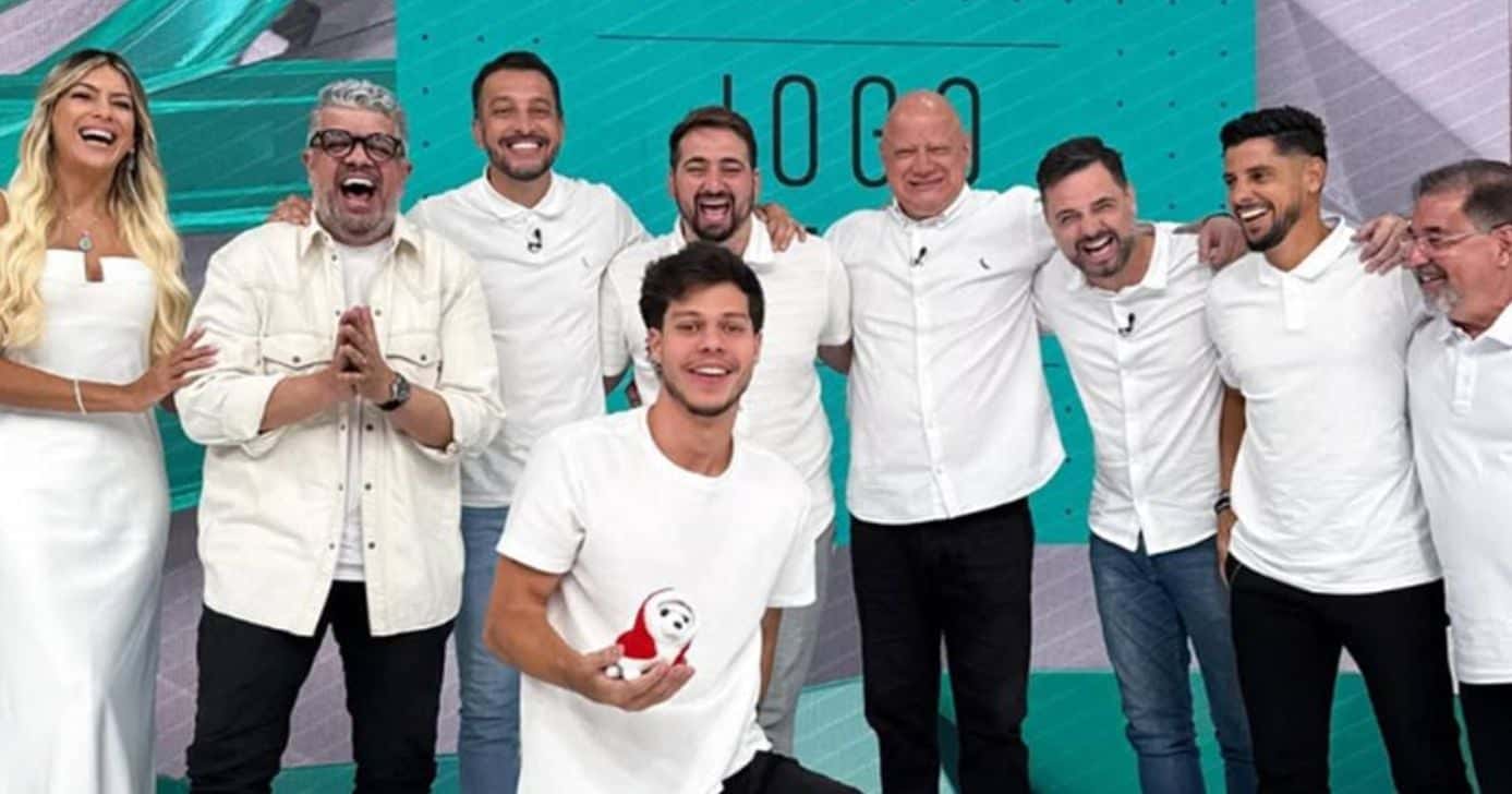 Renata Fan e equipe do Jogo Aberto (Foto: Reprodução / Band)