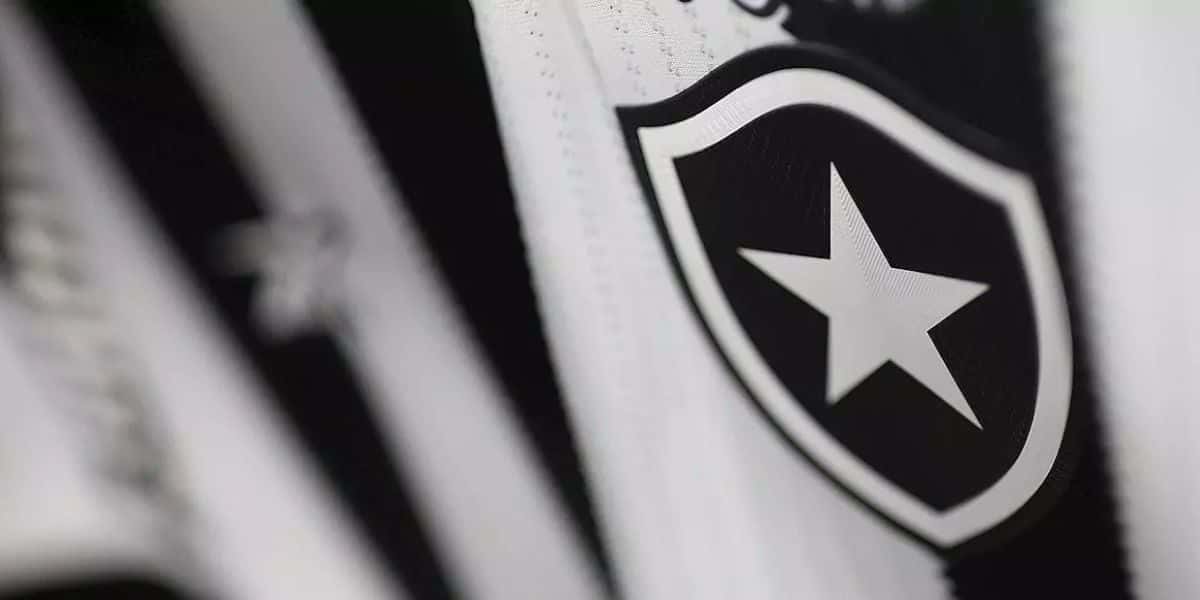 Botafogo liberado do transfer ban pela Fifa (Reprodução: Divulgação)