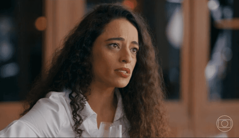 Lyris (Pri Helena) em Quem Ama Cuida (Foto: Reprodução / Globo)