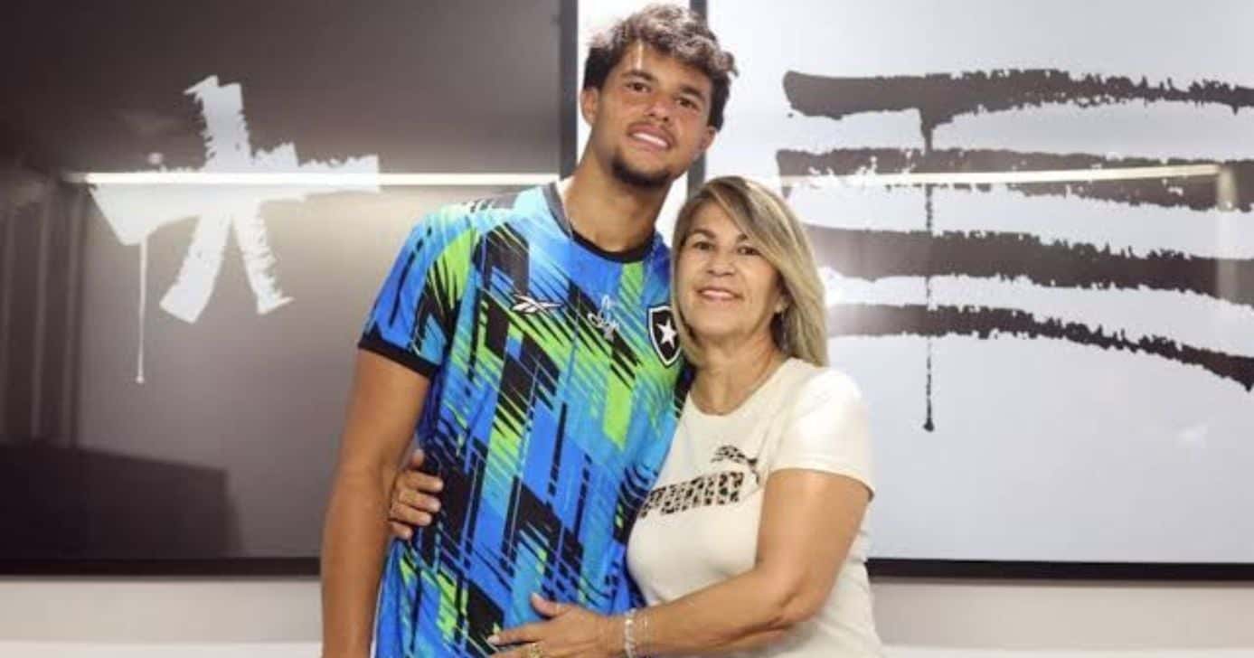 Bruno Samudio e a avó, Sonia Moura (Foto: Reprodução/ Internet)