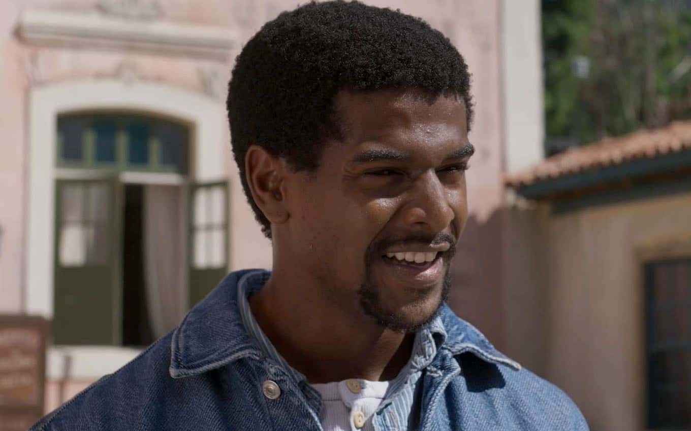 Tonho perde a paciência com Omar, dá lição nele e choca Alika em A Nobreza do Amor (Foto de reprodução Notícias da TV)