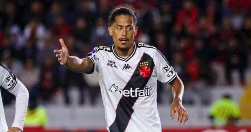 Maurício Lemos em ação pelo Vasco — Foto: Oswald Charca/Eurasia Sport Images/Getty Images Maurício Lemos em ação pelo Vasco — Foto: Oswald Charca/Eurasia Sport Images/Getty Images
