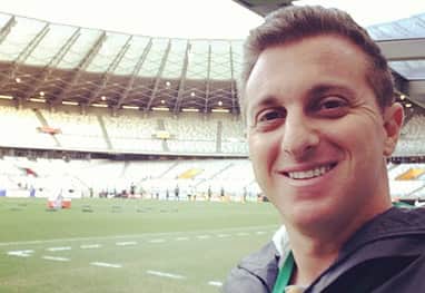 Luciano Huck no mineirão Luciano Huck no mineirão