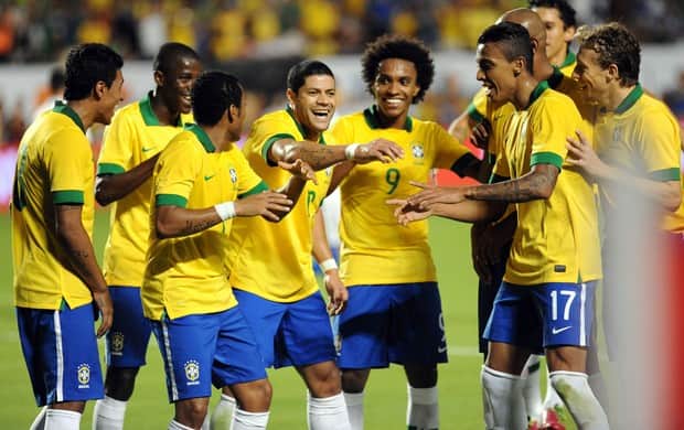 Em amistoso, Brasil vence Chile por 2x1 Em amistoso, Brasil vence Chile por 2x1