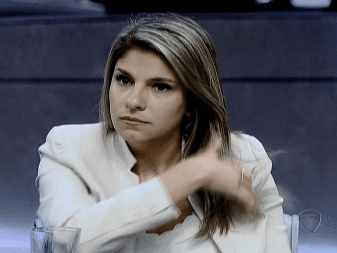 Karina foi a eliminada da noite de ontem (Foto: Reprodução/ TV Record) Karina foi a eliminada da noite de ontem (Foto: Reprodução/ TV Record)