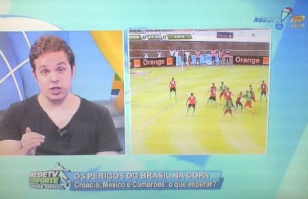 O espírito do Natal chegou até na RedeTV! O espírito do Natal chegou até na RedeTV!