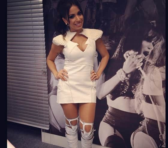 Anitta diz que se sentiu como Fernanda Lima com figurino do "Sai do Chão" Anitta diz que se sentiu como Fernanda Lima com figurino do "Sai do Chão"