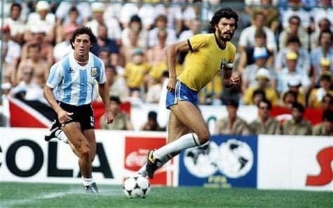 Sócrates, maior defensor da democracia corintiana