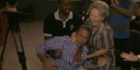 Cinegrafistas da Globo e SBT foram agredidos em julgamento nesta sexta-feira (06)