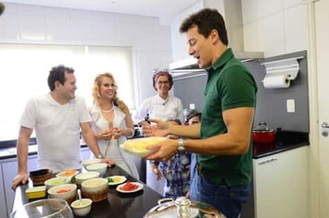 Joelma e Chimbinha convidam Rodrigo Faro para almoço Joelma e Chimbinha convidam Rodrigo Faro para almoço