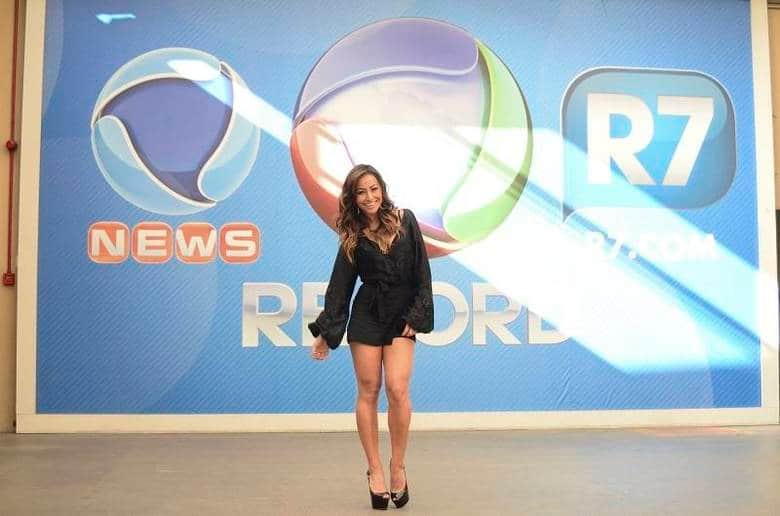 Só vou às reuniões de shortinho... Só vou às reuniões de shortinho...
