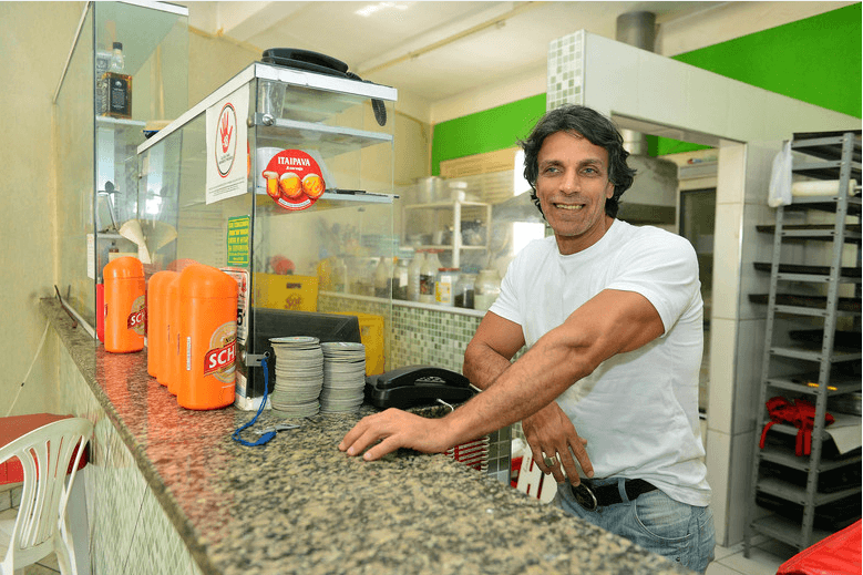 victor-wagner-ator-trabalha-em-bar victor-wagner-ator-trabalha-em-bar