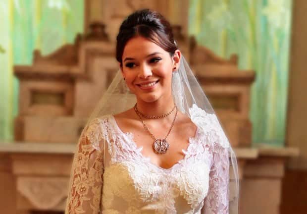 Casamento de Helena na novela "Em Família" (Foto: Reprodução/Globo) Casamento de Helena na novela "Em Família" (Foto: Reprodução/Globo)