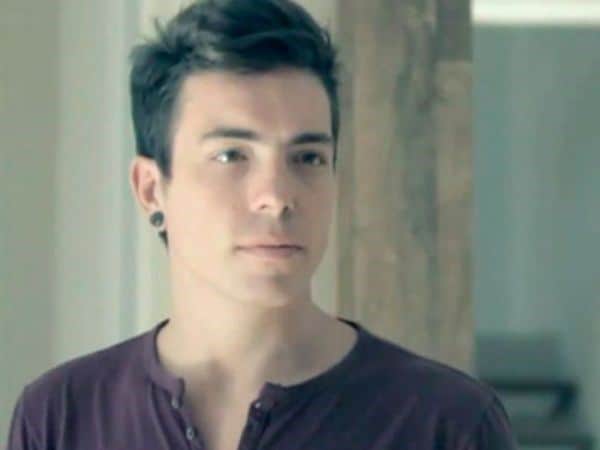 O vocalista do NX Zero, Di. - Foto: Reprodução / Internet O vocalista do NX Zero, Di. - Foto: Reprodução / Internet