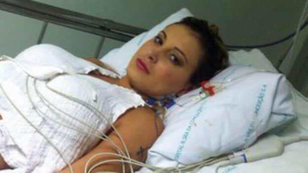 Andressa Urach posta vídeo passando por novo procedimento estético e faz grande anúncio: “vai se arrepender” Andressa Urach posta vídeo passando por novo procedimento estético e faz grande anúncio: “vai se arrepender”