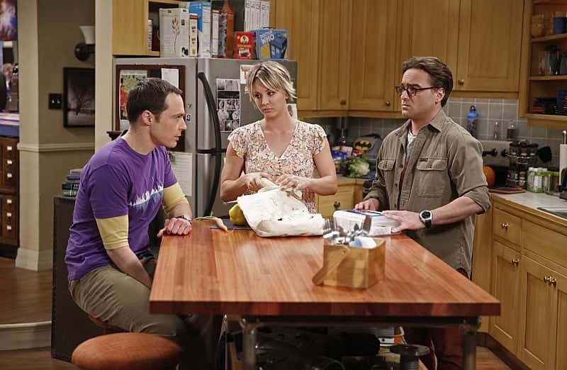 Jim Parsons, Johnny Galecki e Kaley Cuoco-Sweating em "The Big Bang Theory, série exibida pelo SBT (Foto: Divulgação) Jim Parsons, Johnny Galecki e Kaley Cuoco-Sweating em "The Big Bang Theory, série exibida pelo SBT (Foto: Divulgação)