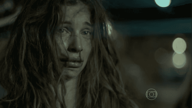 Grazi viveu a viciada Larissa em "Verdades Secretas" (Foto: Divulgação/Globo) Grazi viveu a viciada Larissa em "Verdades Secretas" (Foto: Divulgação/Globo)