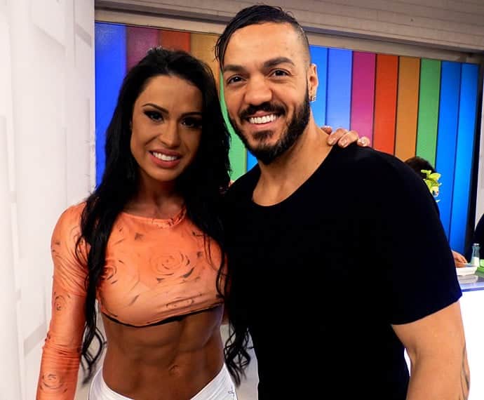 O cantor Belo fez uma linda declaração de amor para Gracyanne Barbosa (Foto: Divulgação) O cantor Belo fez uma linda declaração de amor para Gracyanne Barbosa (Foto: Divulgação)