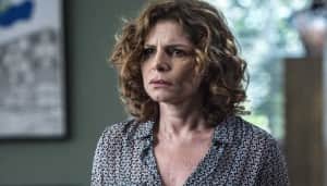 Elisa (Debora Bloch) em cena de "Justiça" (Foto: Globo/Estevam Avellar)