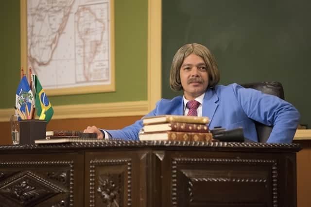 Professor Raimundo (Bruno Mazzeo) na "Escolinha" (Foto: Globo/Cesar Alves) Professor Raimundo (Bruno Mazzeo) na "Escolinha" (Foto: Globo/Cesar Alves)
