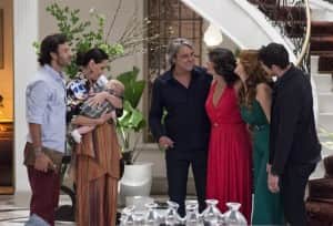 Aparício (Alexandre Borges), Rebeca (Malu Mader), Penélope (Carolina Ferraz), , Leonora (Ellen Rocche) e Adônis (José Loreto) (Foto: Globo/João Cotta) Aparício (Alexandre Borges), Rebeca (Malu Mader), Penélope (Carolina Ferraz), , Leonora (Ellen Rocche) e Adônis (José Loreto) (Foto: Globo/João Cotta)