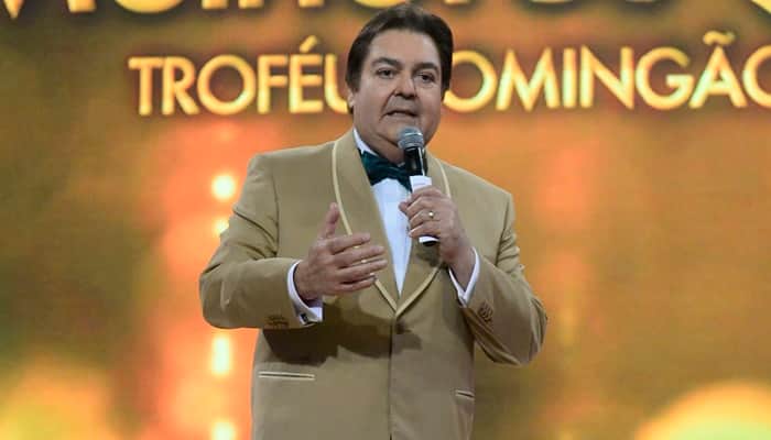 Faustão no "Troféu Melhores do Ano" 2015 (Foto: Globo/Renato Rocha Miranda) Faustão no "Troféu Melhores do Ano" 2015 (Foto: Globo/Renato Rocha Miranda)
